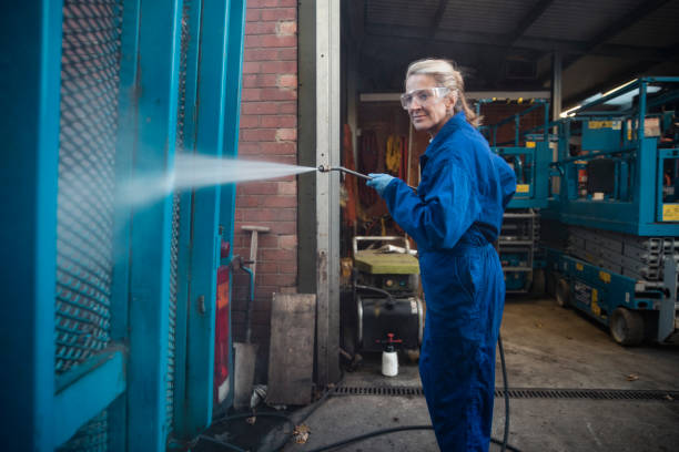 Best Gas Station Cleaning  in Louisburg, KS